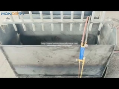 上向きの銅棒鋳造機械の設備